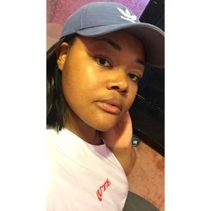 Meet your Posher, Myra